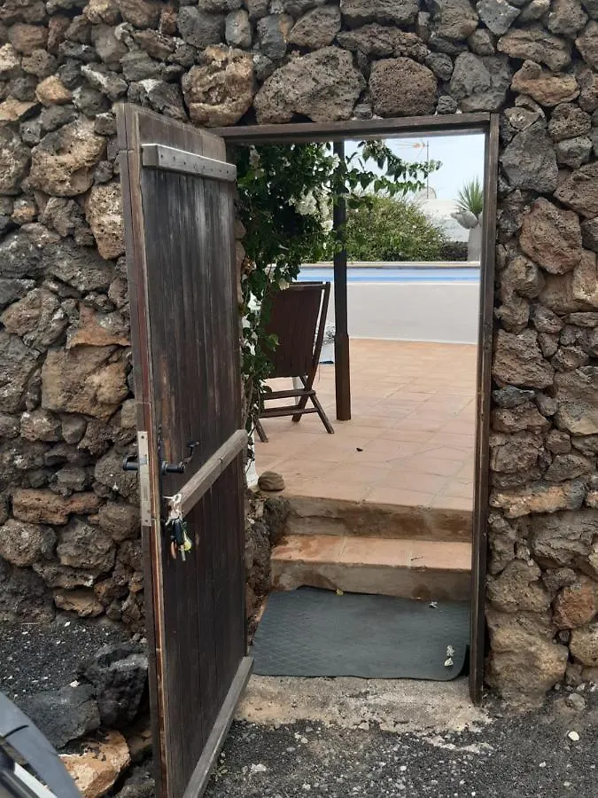 Villa YSABELA Tías 0*,