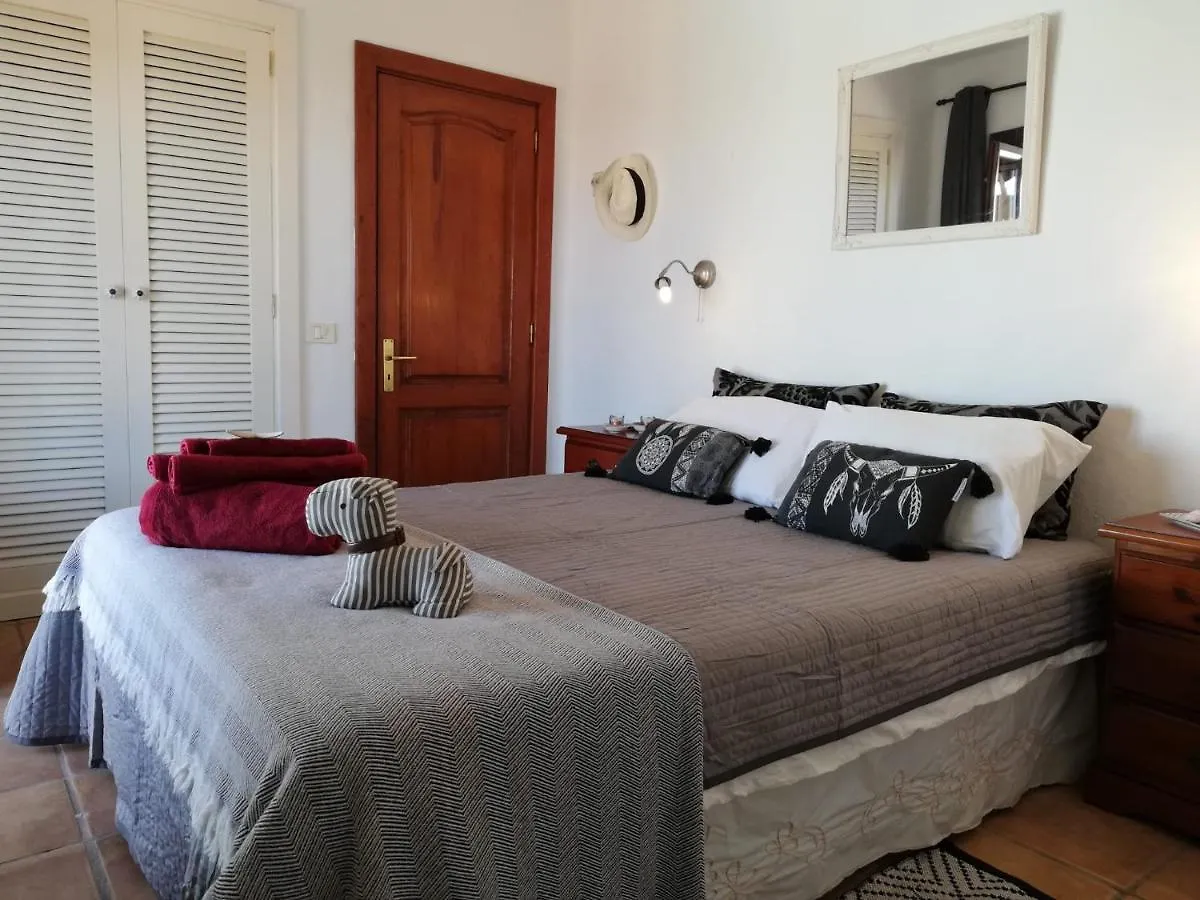 Villa YSABELA Tías Bed & Breakfast