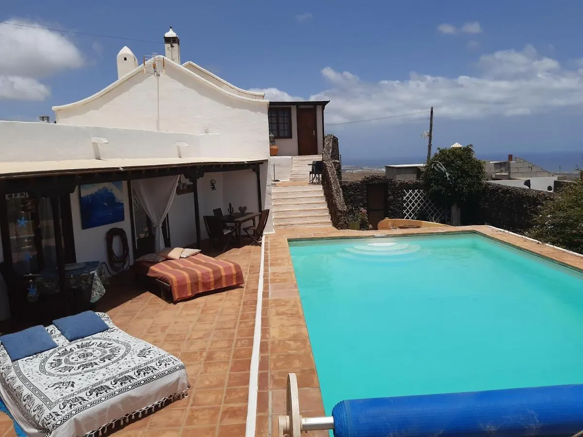 Bed & Breakfast Villa YSABELA Tías Spagna