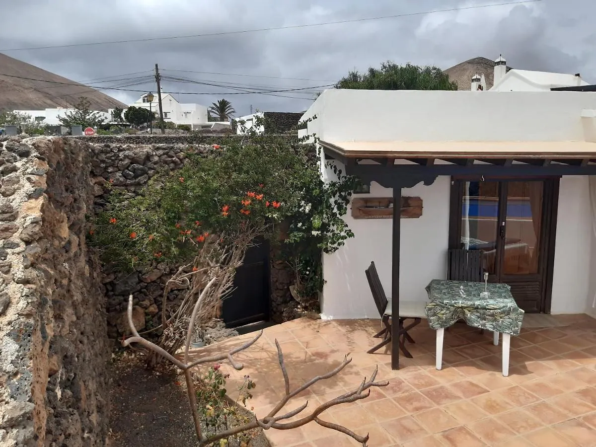 Tipica Lanzarote House Only Adults Bed & Breakfast Tías